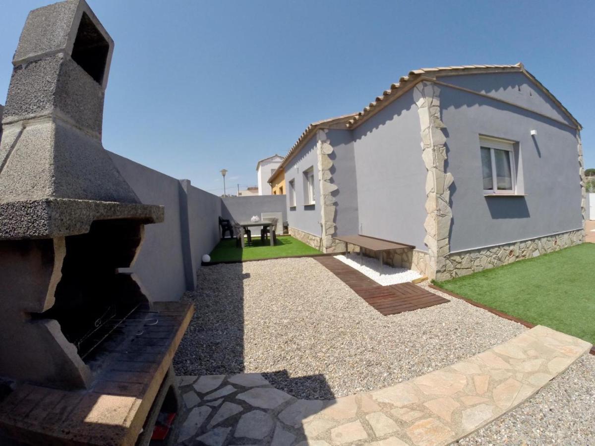 Casa En L Escala Con Piscina Y Wifi Free Villa L' Escala Eksteriør bilde